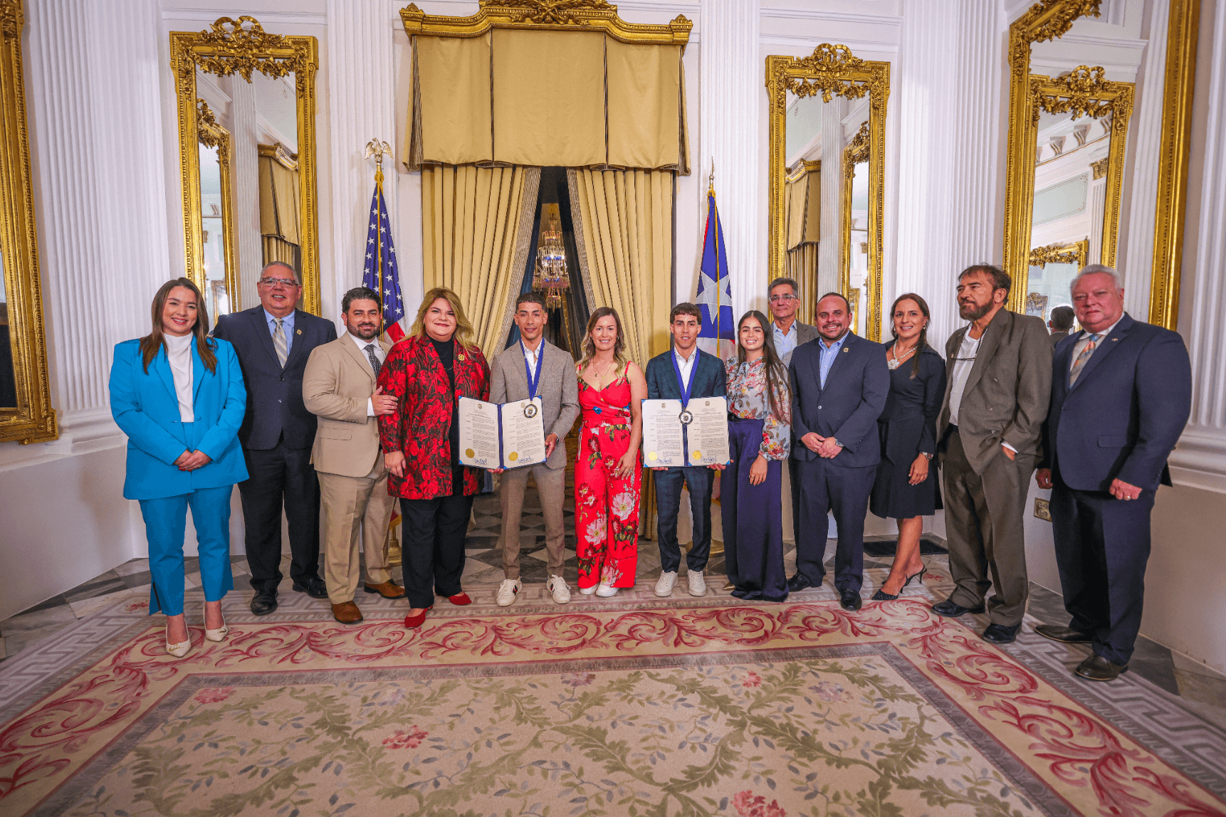 Gobernadora honra a hermanos Ortiz y anuncia Clásico del Caribe en Puerto Rico
