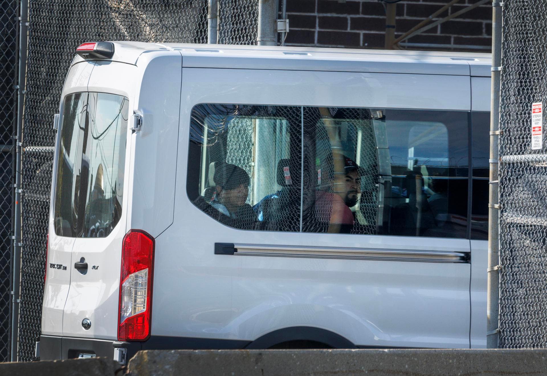 Gobierno de Trump ha arrestado a casi 380,000 inmigrantes desde enero 2025