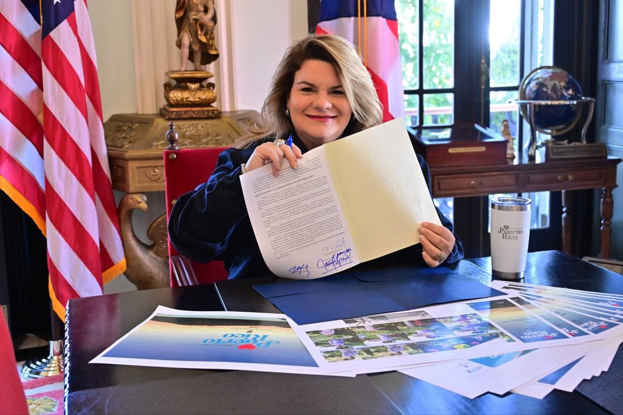 Gobernadora convierte en ley la carretera “Daddy Yankee”