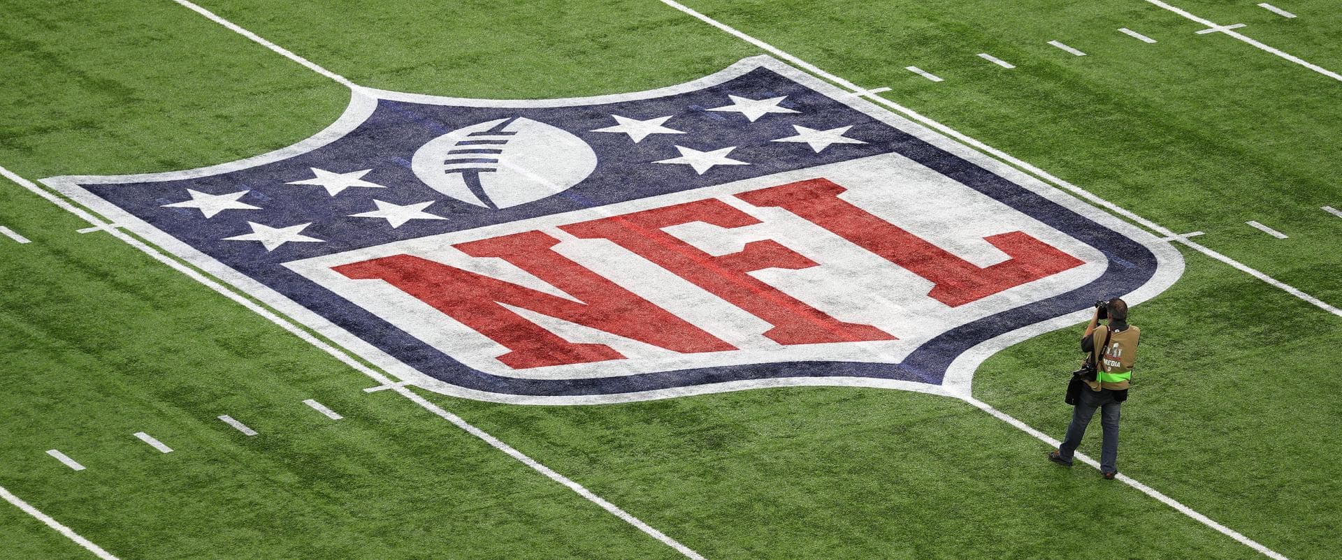 La NFL proyecta reducir lesiones con mejoras en tecnologías en el césped para 2028