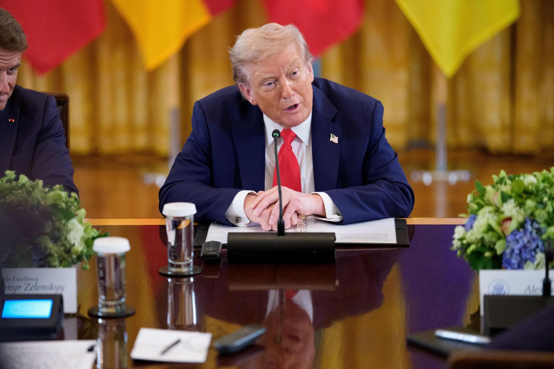Trump comienza a "organizar" reunión entre Putin y Zelenski