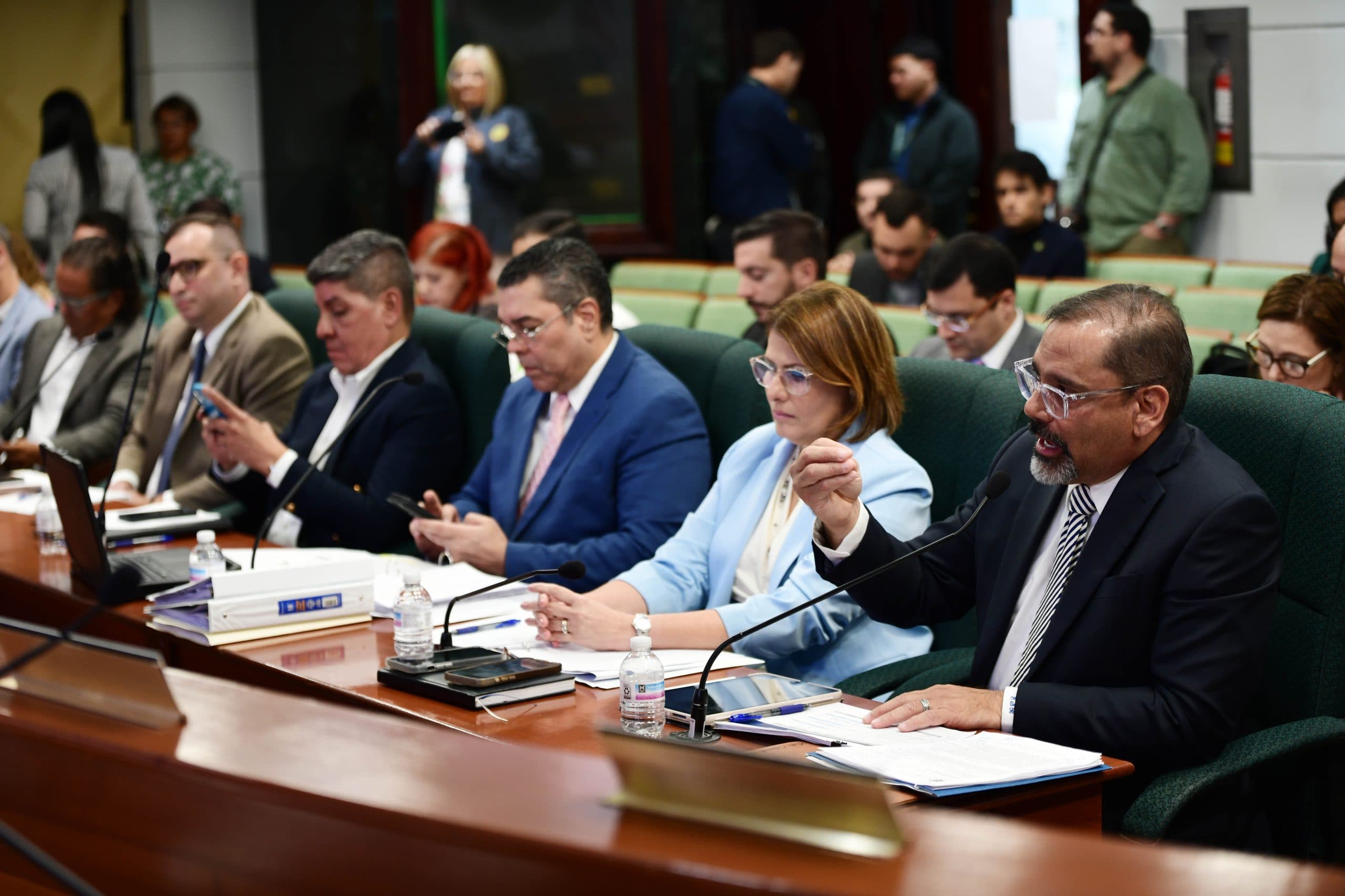 Encontronazo entre la Cámara de Representantes y LUMA
