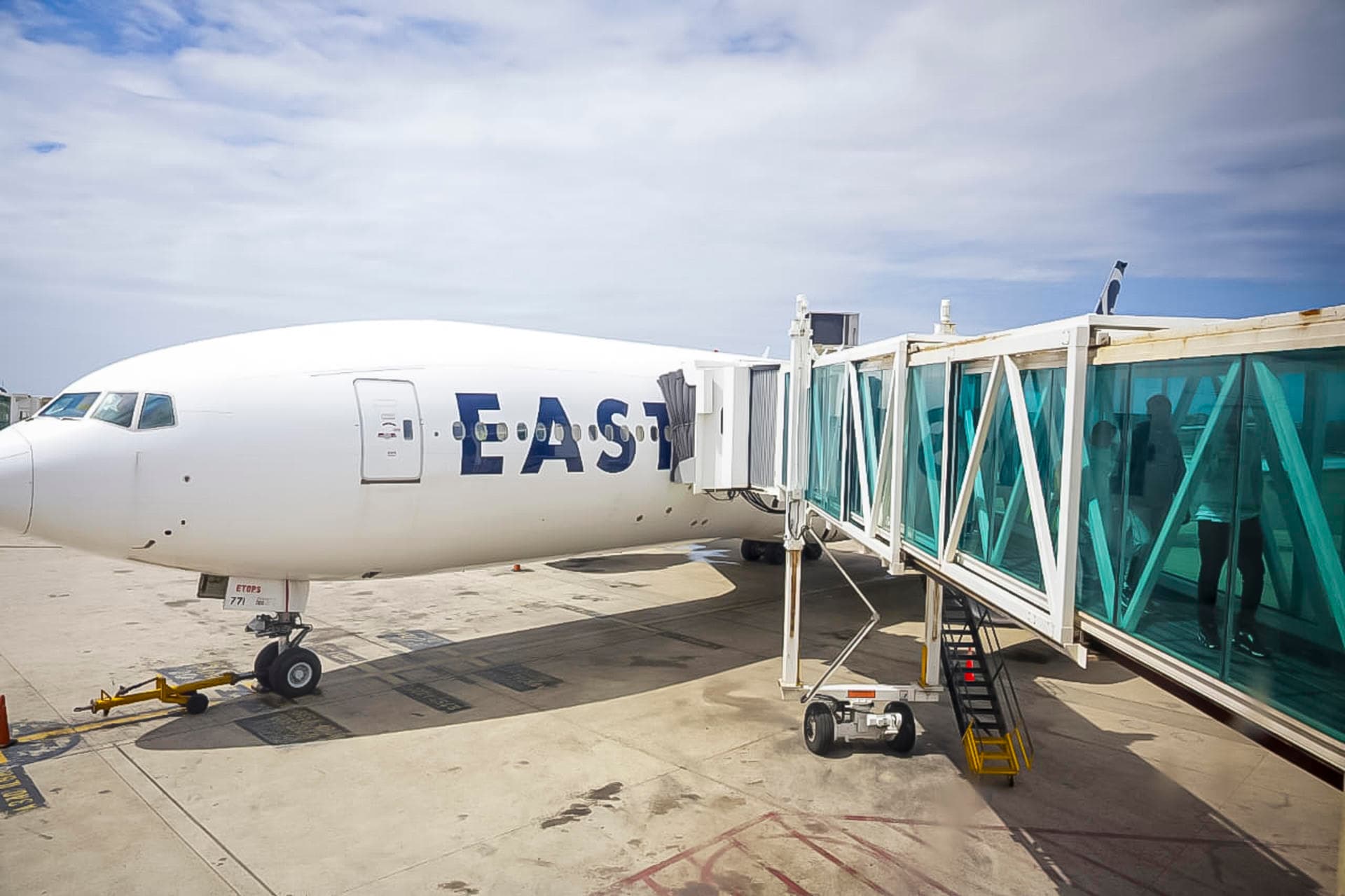 Trump advierte que el espacio aéreo de Venezuela estará "cerrado en su totalidad"