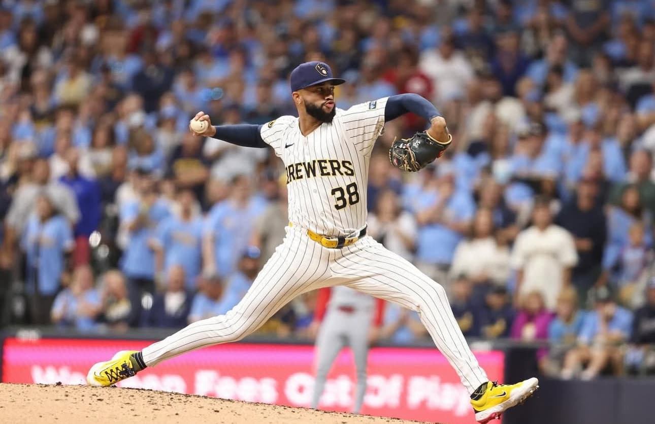 Los Mets firman por tres temporadas al relevista Devin Williams