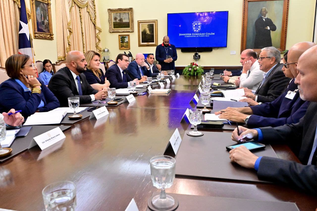 Gobernadora se reúne con gremios de la Policía para fortalecer la seguridad pública