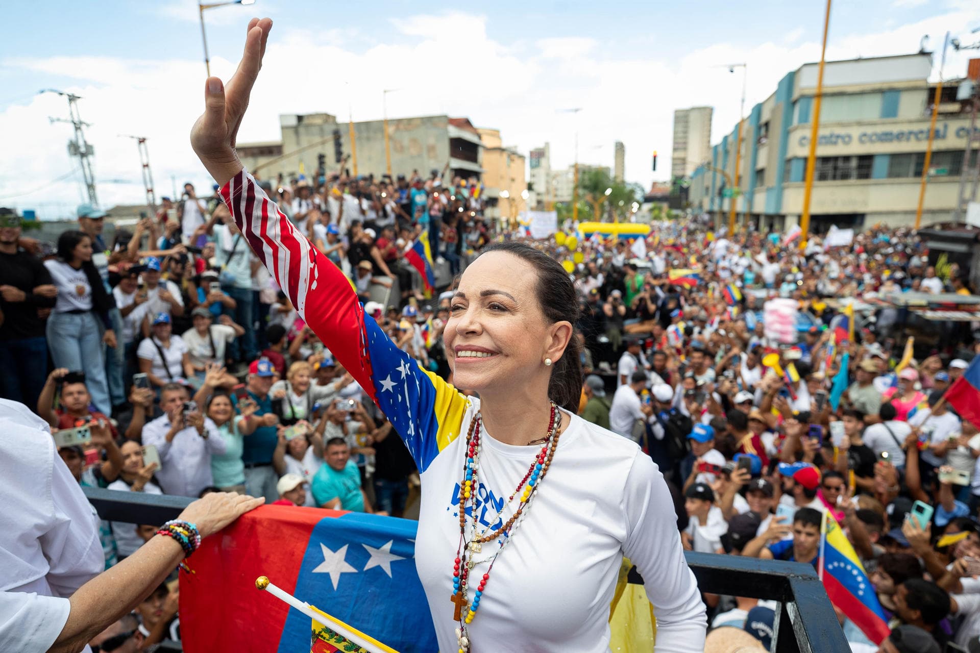 Presidente del Senado resalta a María Corina Machado