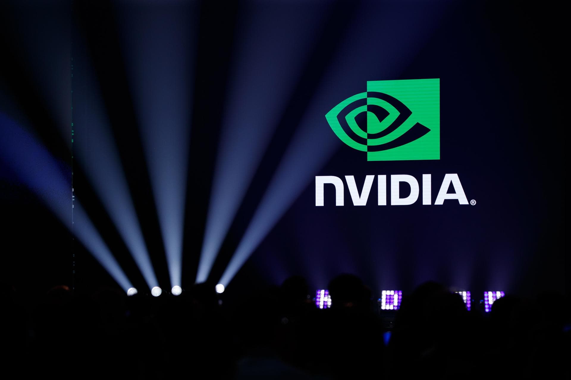 Nvidia marca récord mundial de capitalización en la bolsa