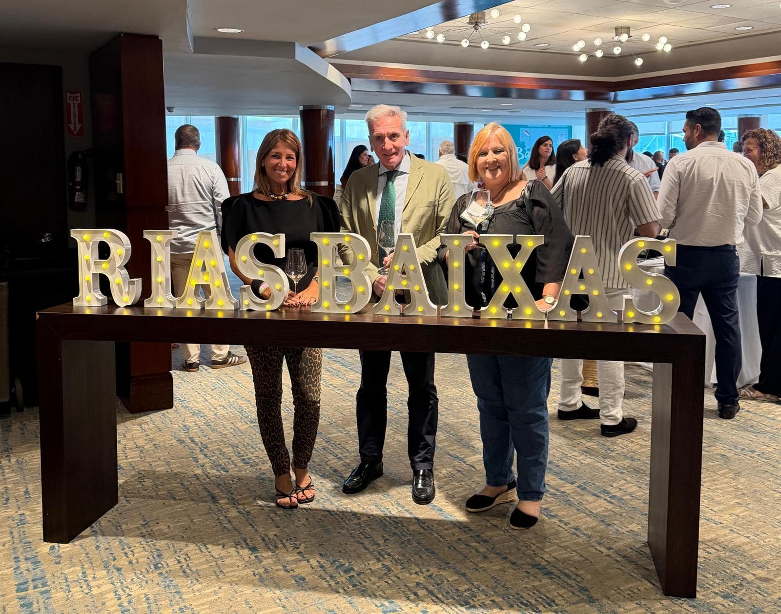 Puerto Rico recibe a delegación de bodegas de Rías Baixas