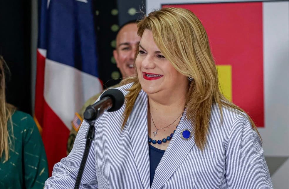 Gobernadora convierte en ley medidas para atemperar la reglamentación de multas y establecer parámetros para la descalificación de los abogados