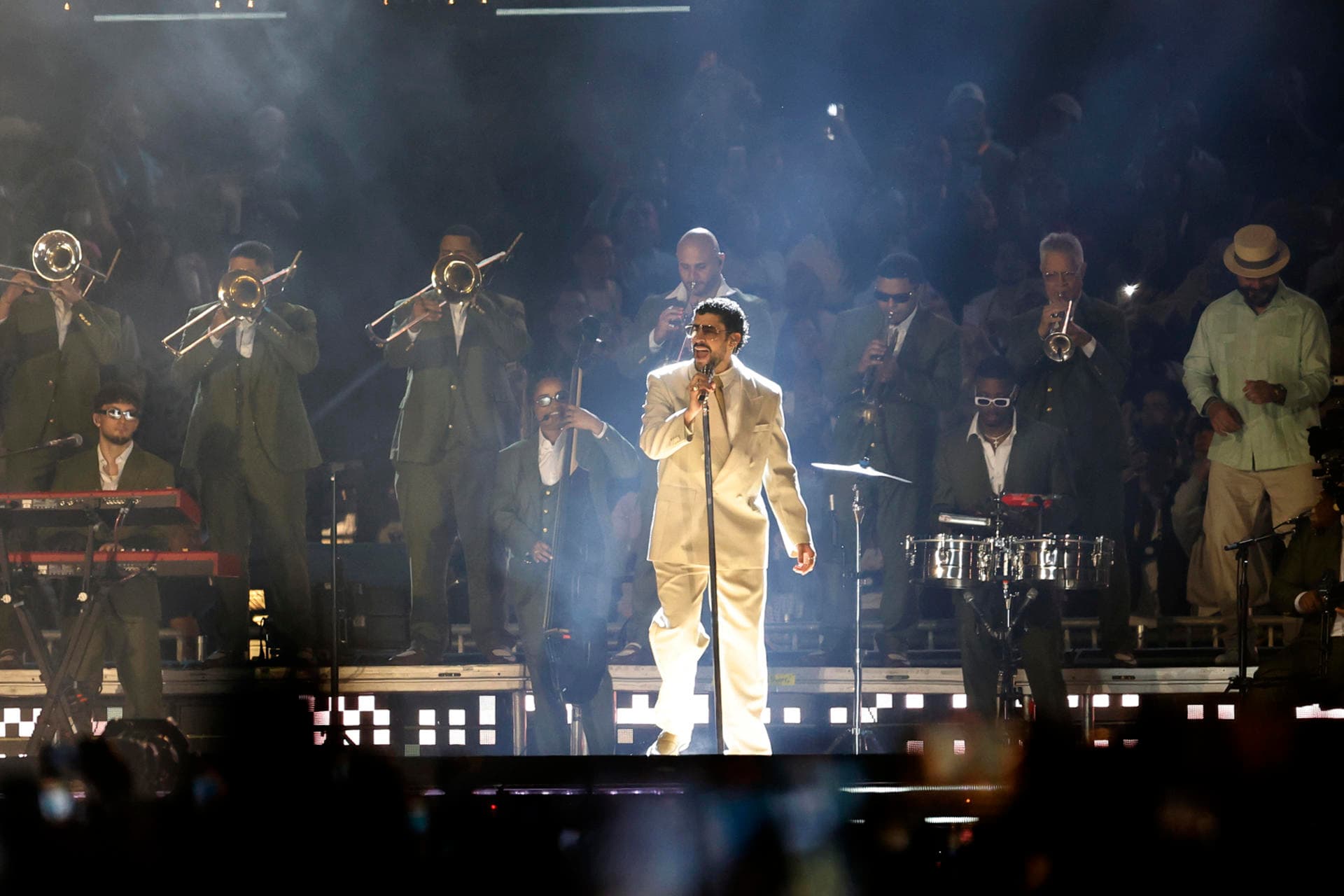 Demandan a Bad Bunny y su sello disquero por 16 millones de dólares