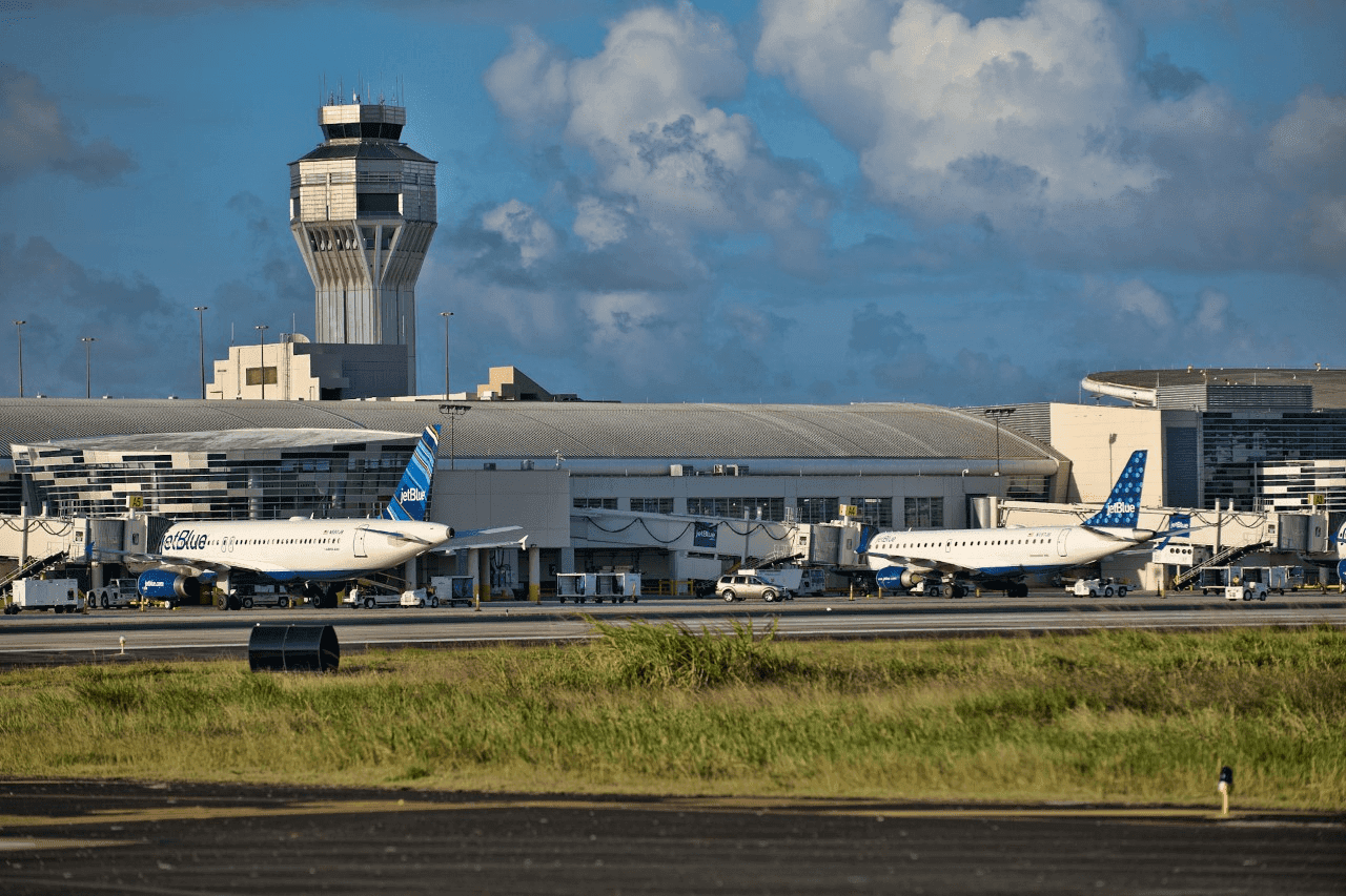 Aeropuerto Luis Muñoz Marín  mantiene sus operaciones mientras recibe vuelos desviados por cierre temporal en Miami