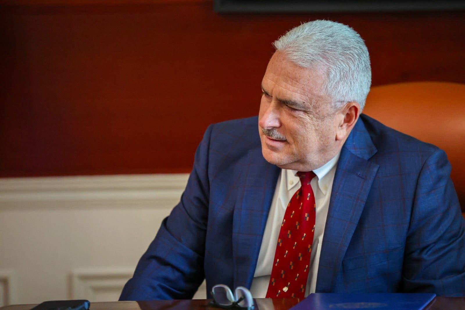 Rivera Schatz radica resolución de apoyo a Trump contra Maduro y el narcotráfico