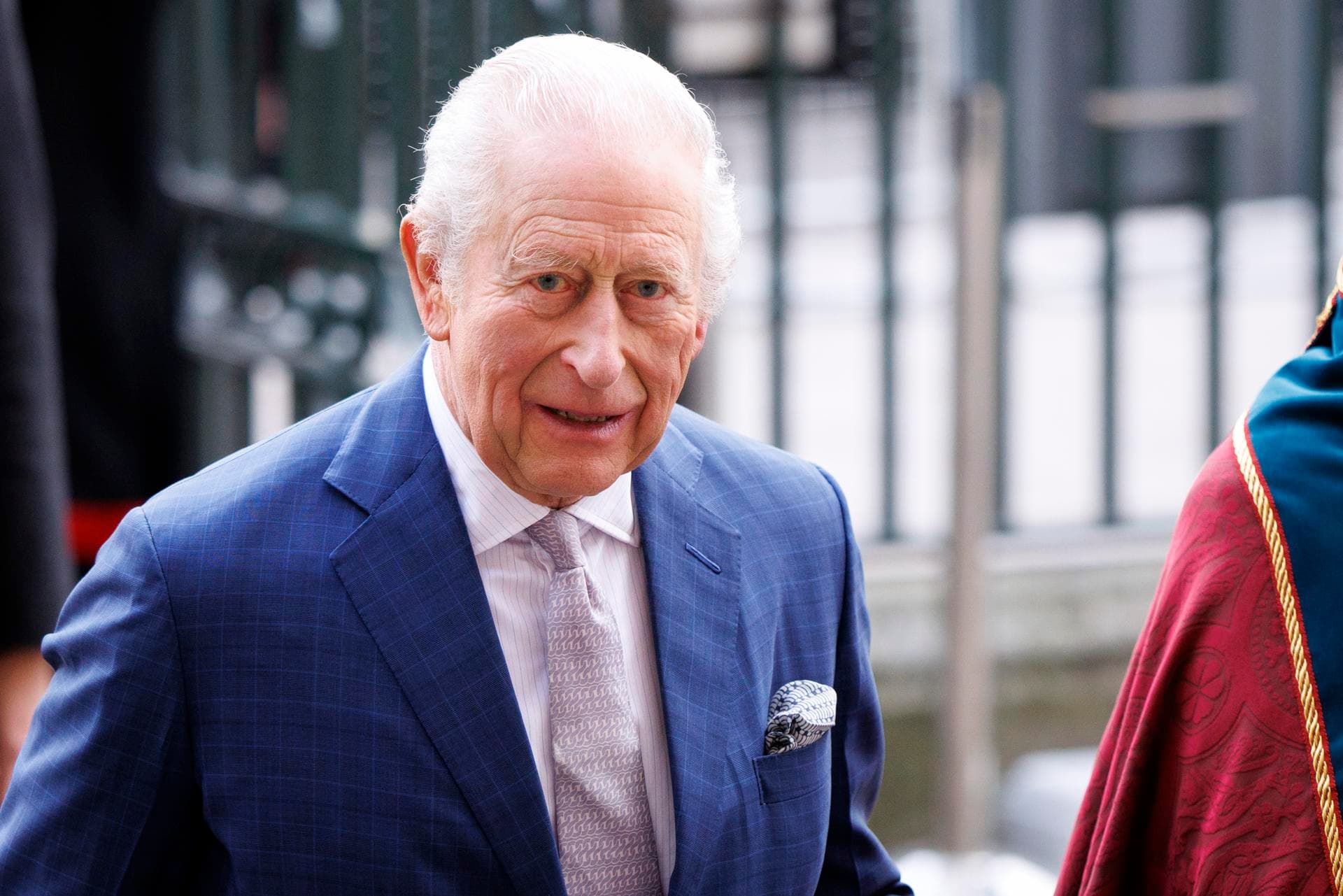 "La ley debe seguir su curso", dice Carlos III tras la detención de su hermano Andrés