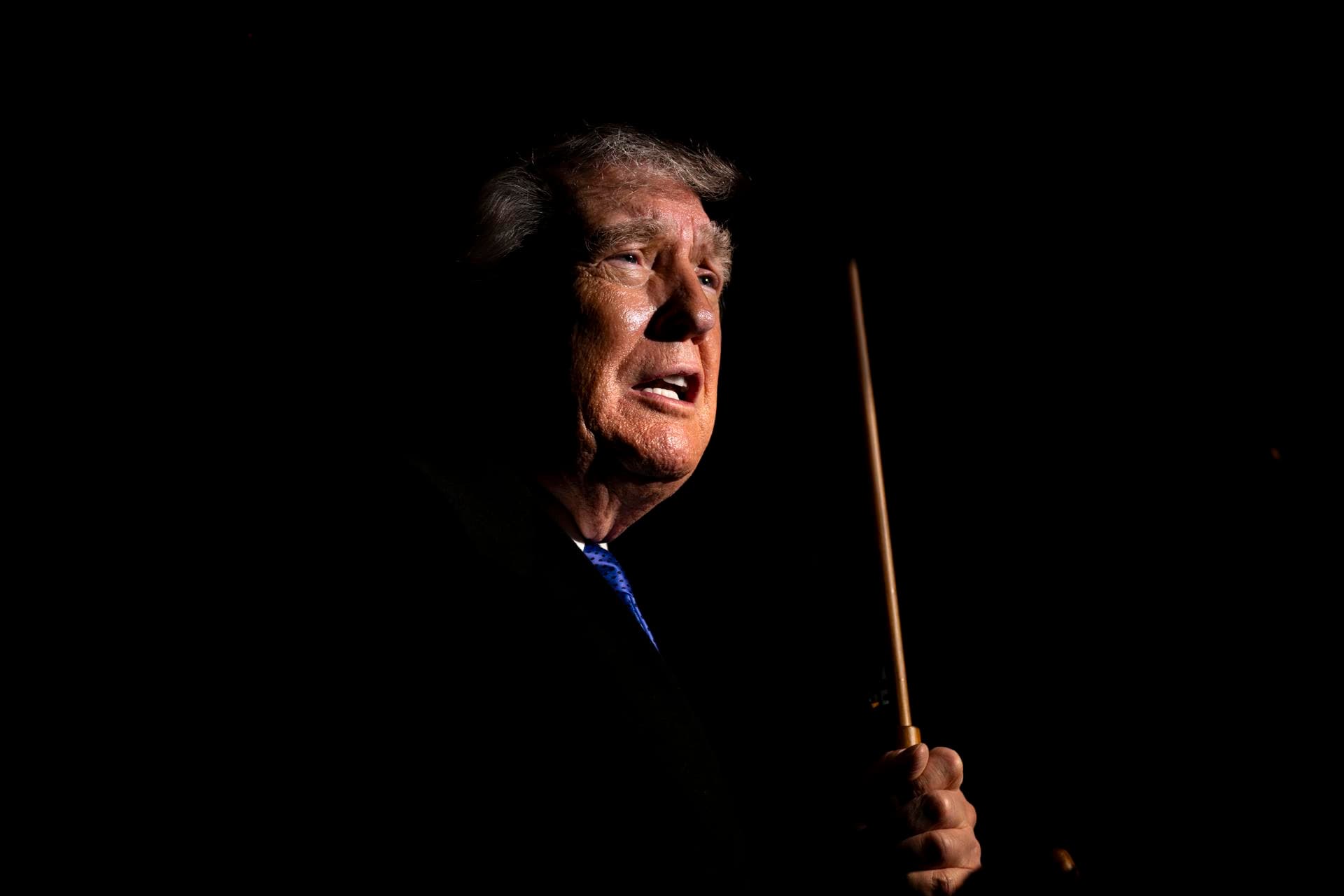 Trump decreta una "emergencia" para proteger en EEUU las ventas del petróleo de Venezuela