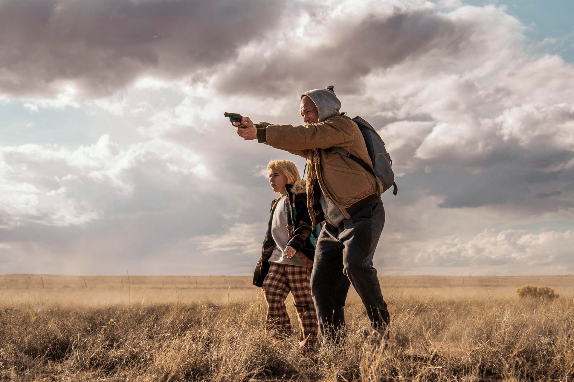 Taron Egerton se luce en 'She Rides Shotgun'