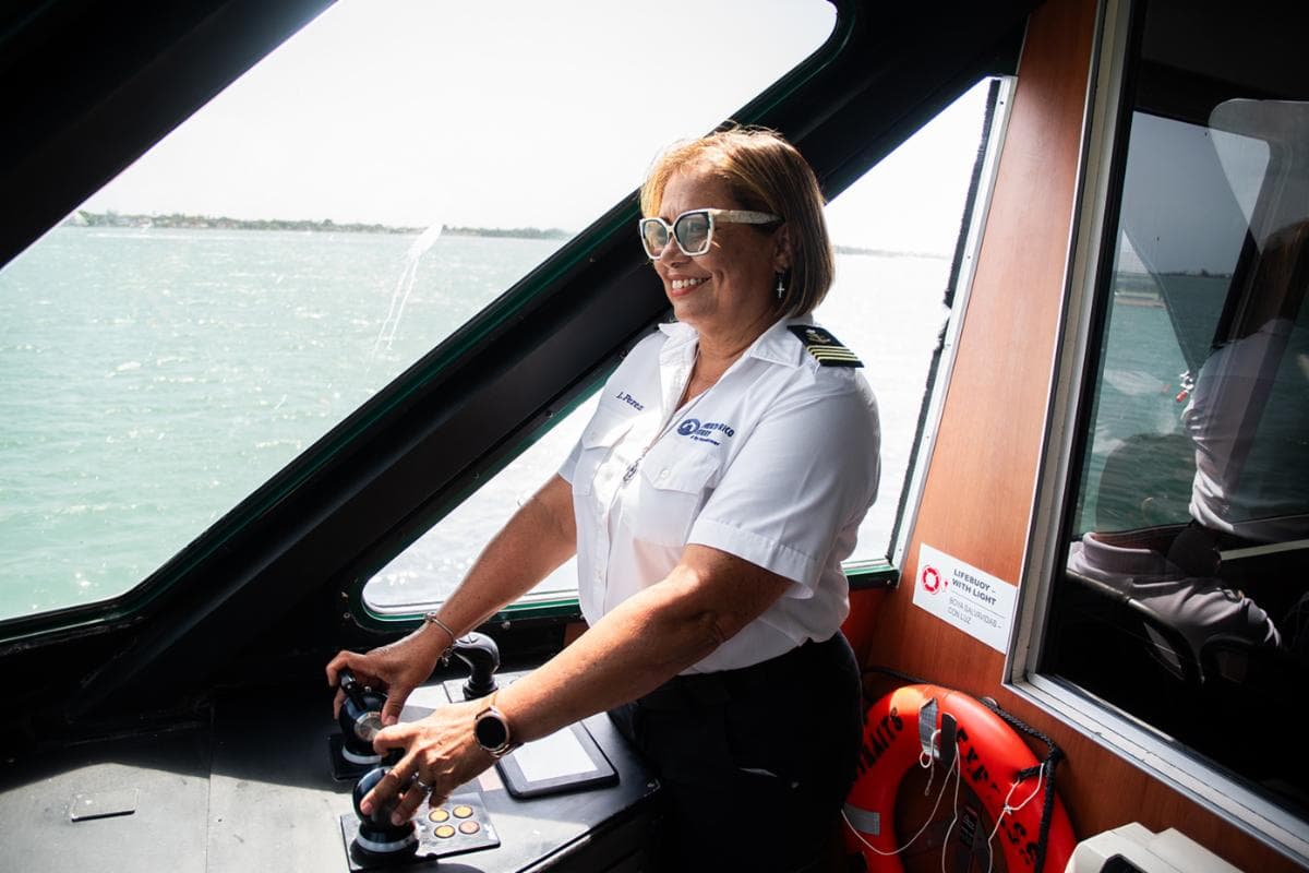 Establecen nuevos récords de viajes en ferry entre julio y septiembre