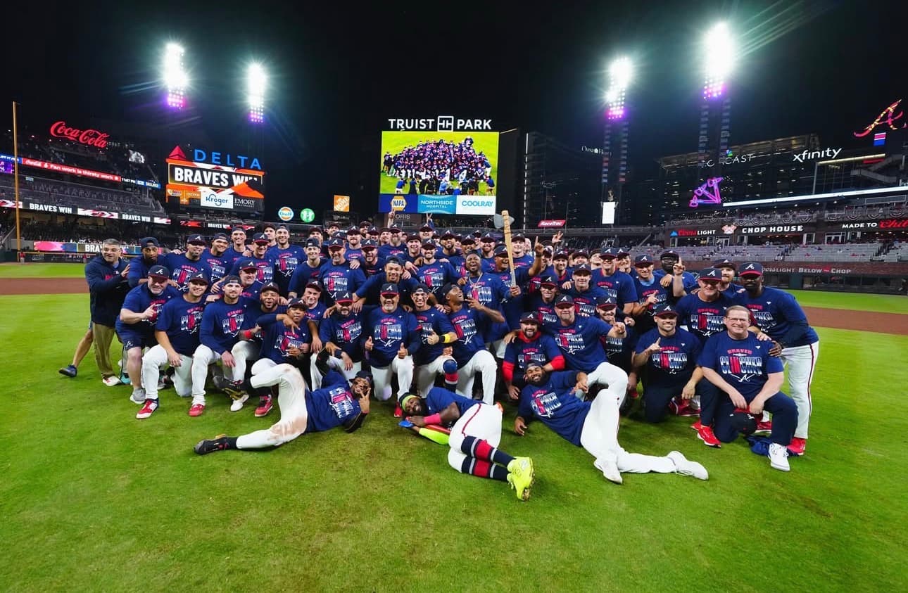 Bravos eliminan a los Filis a fuerza de jonrones y enfrentarán a los Dodgers