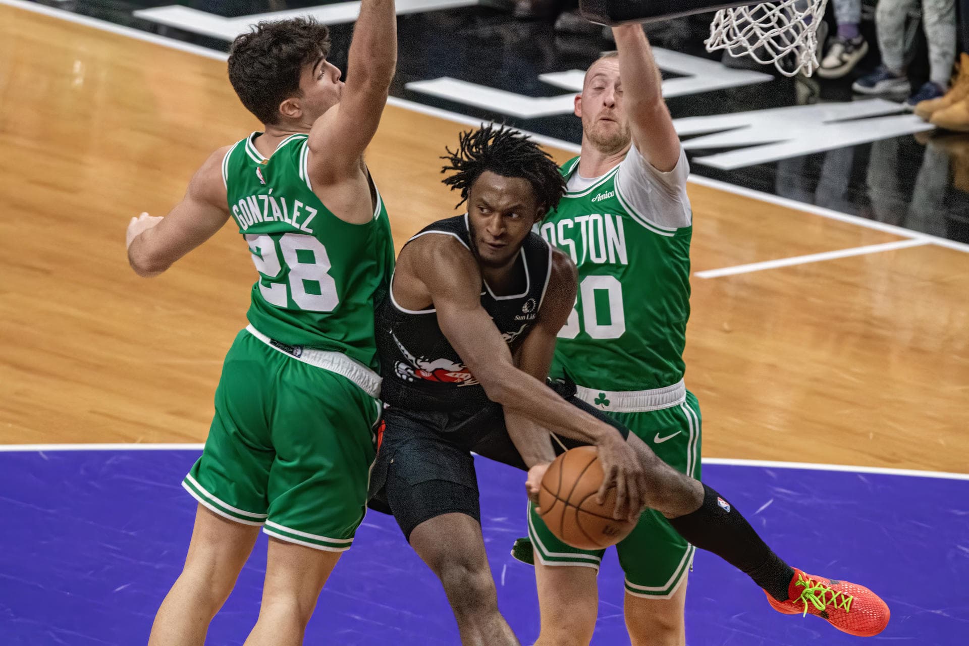 Los Celtics salvan el partido en Toronto y ya son terceros en la Conferencia Este