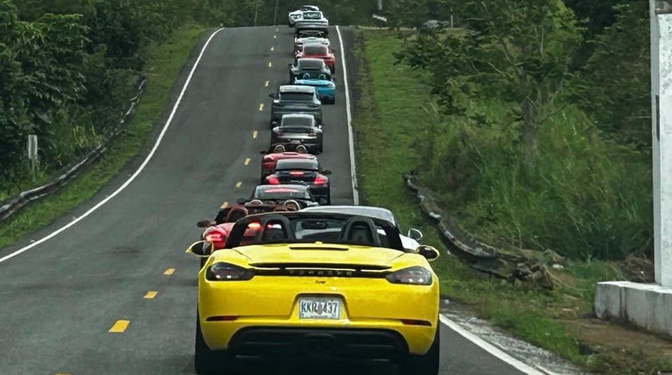 Porsche Lovers PR participa en el Festival de las Flores 