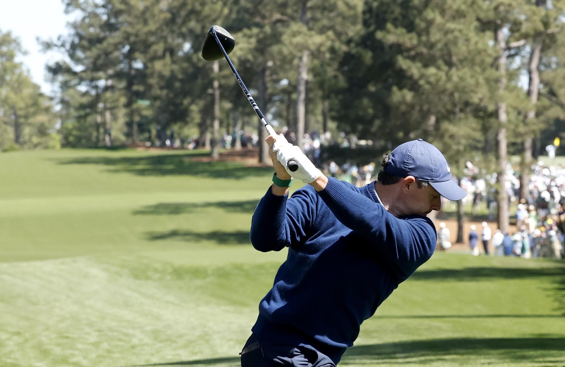 McIlroy inicia la defensa de la chaqueta verde como líder en Augusta