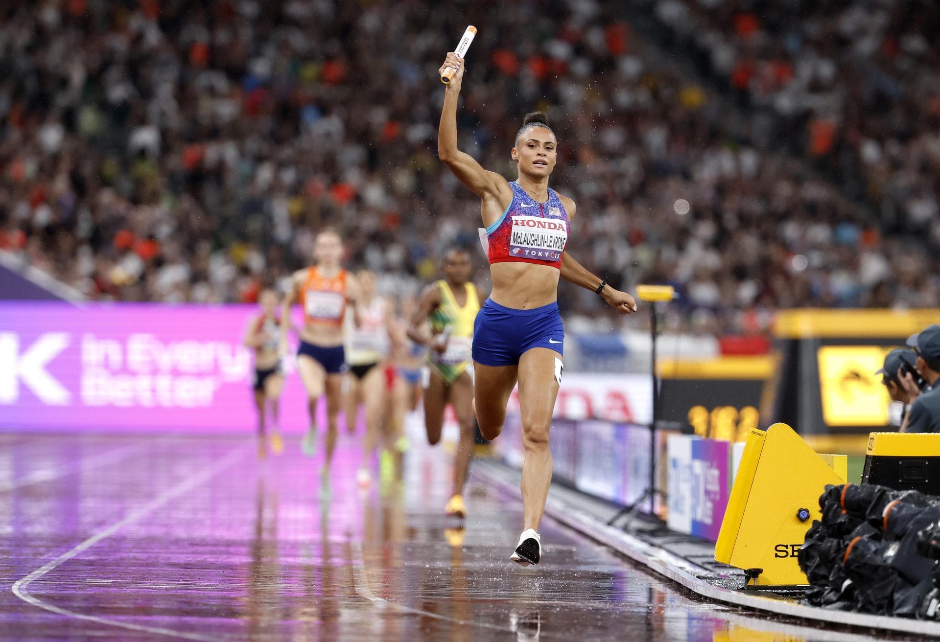 Estados Unidos lidera el Mundial de atletismo en Tokio