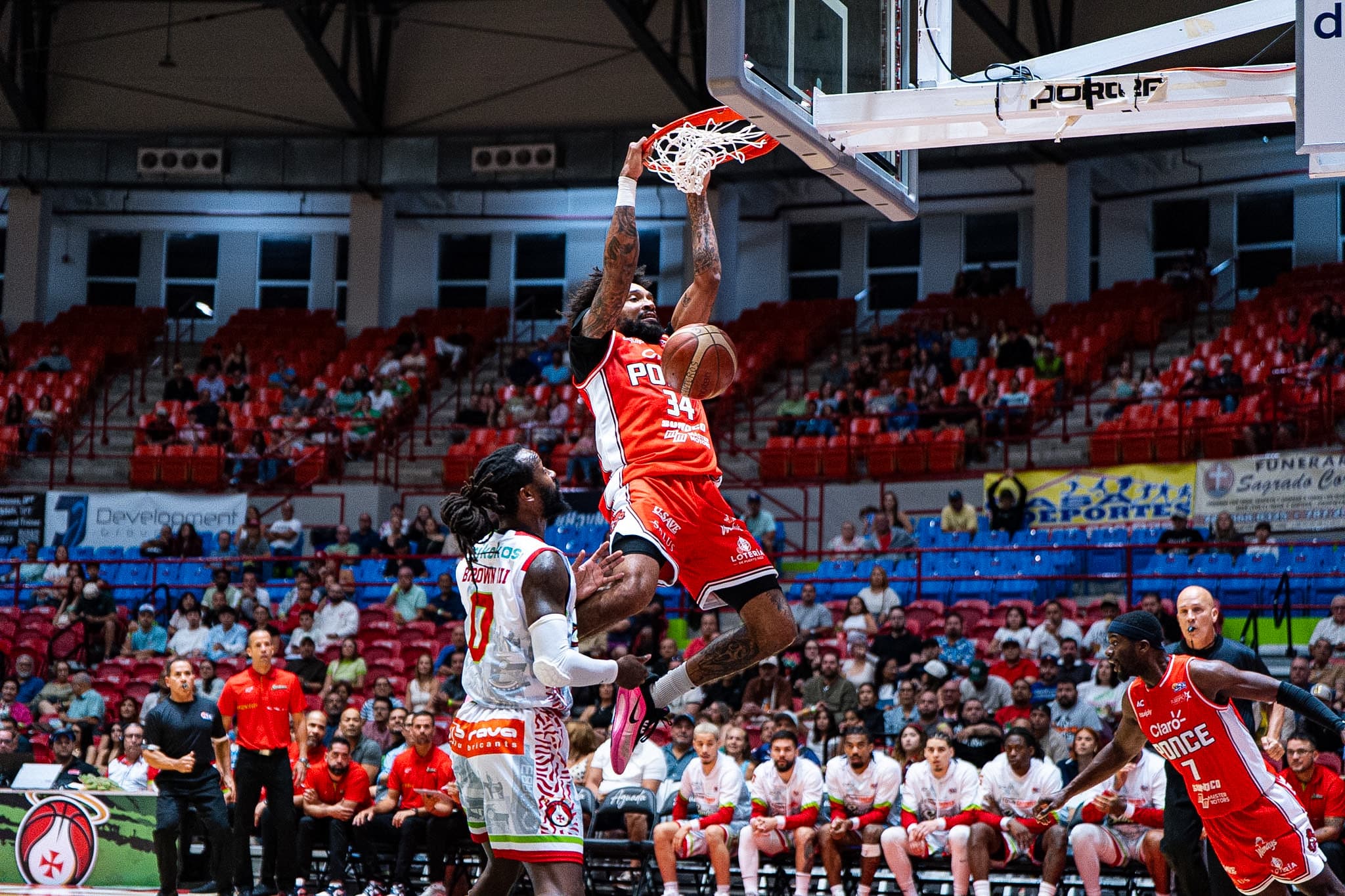 Los Criollos se roban un juego en el Clemente 