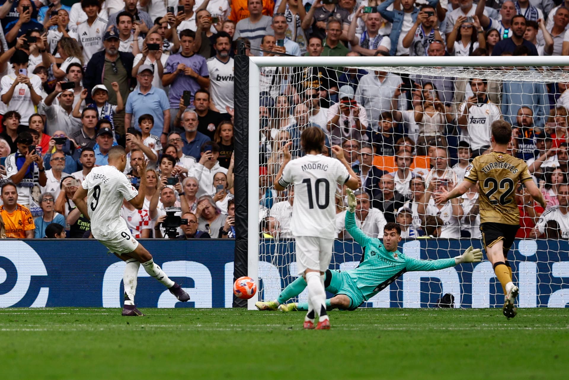 Modric y Ancelotti se despiden del Real Madrid 