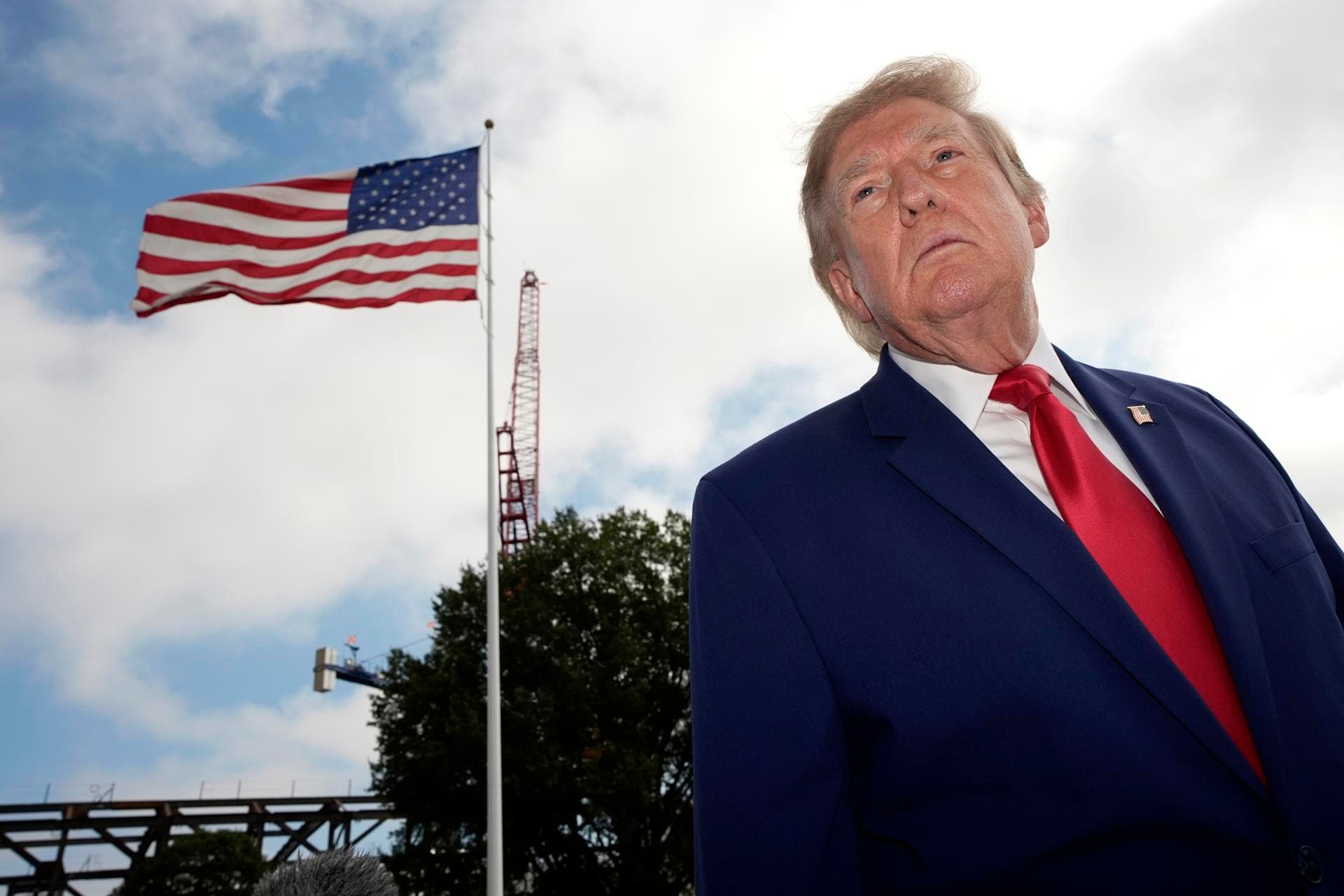 Trump suspende temporalmente sanciones del Congreso contra Rusia por "interés nacional"