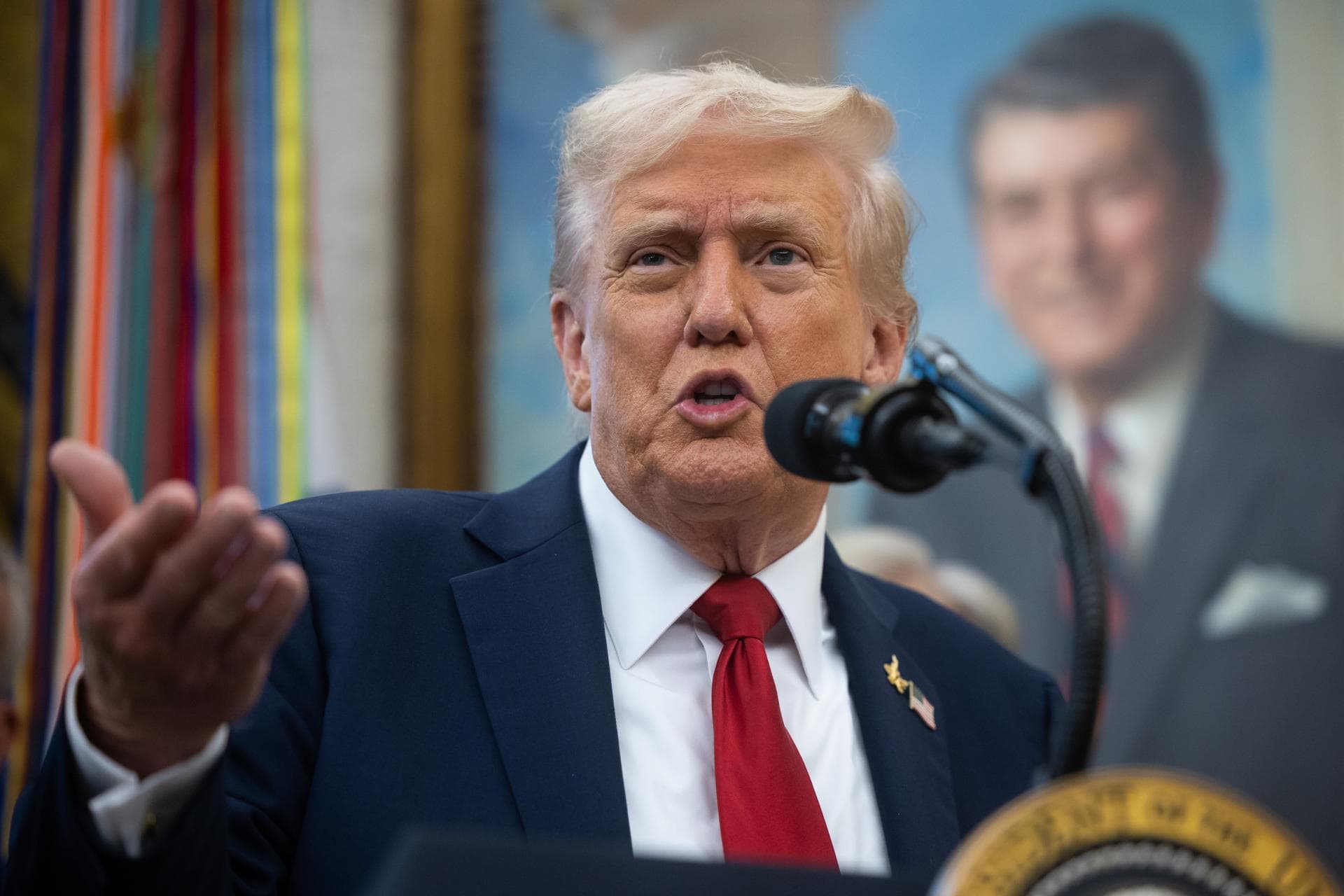 Trump firma una orden para garantizar seguridad de Catar tras ataque israelí