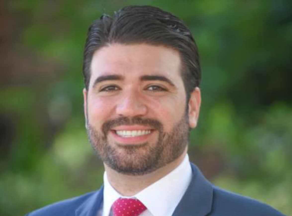Confirman salida temporal de analista político en conocido programa radial