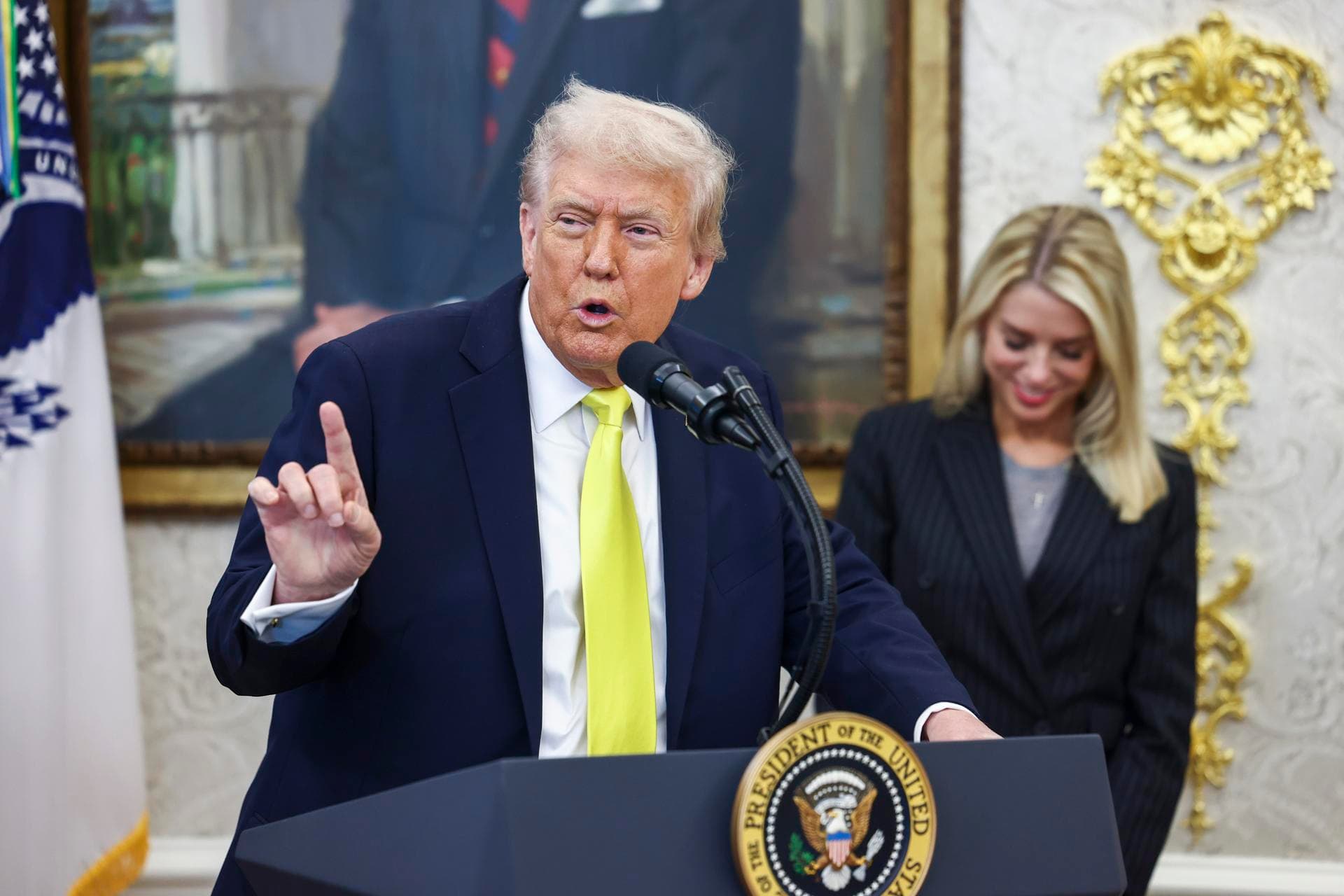 Trump considera acciones militares contra Irán en medio de las protestas