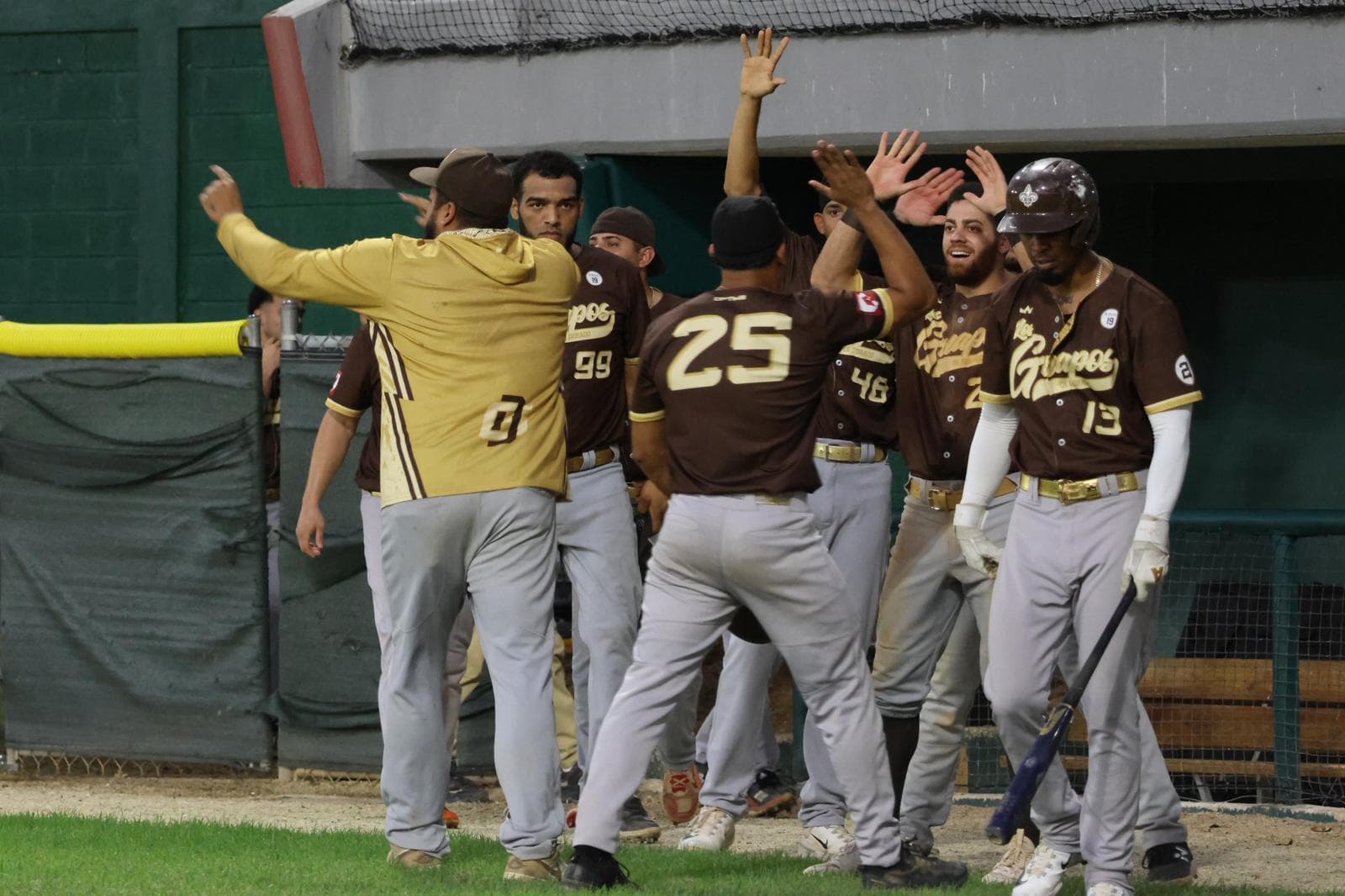 Dorado se acerca a su primer campeonato de la COLICEBA