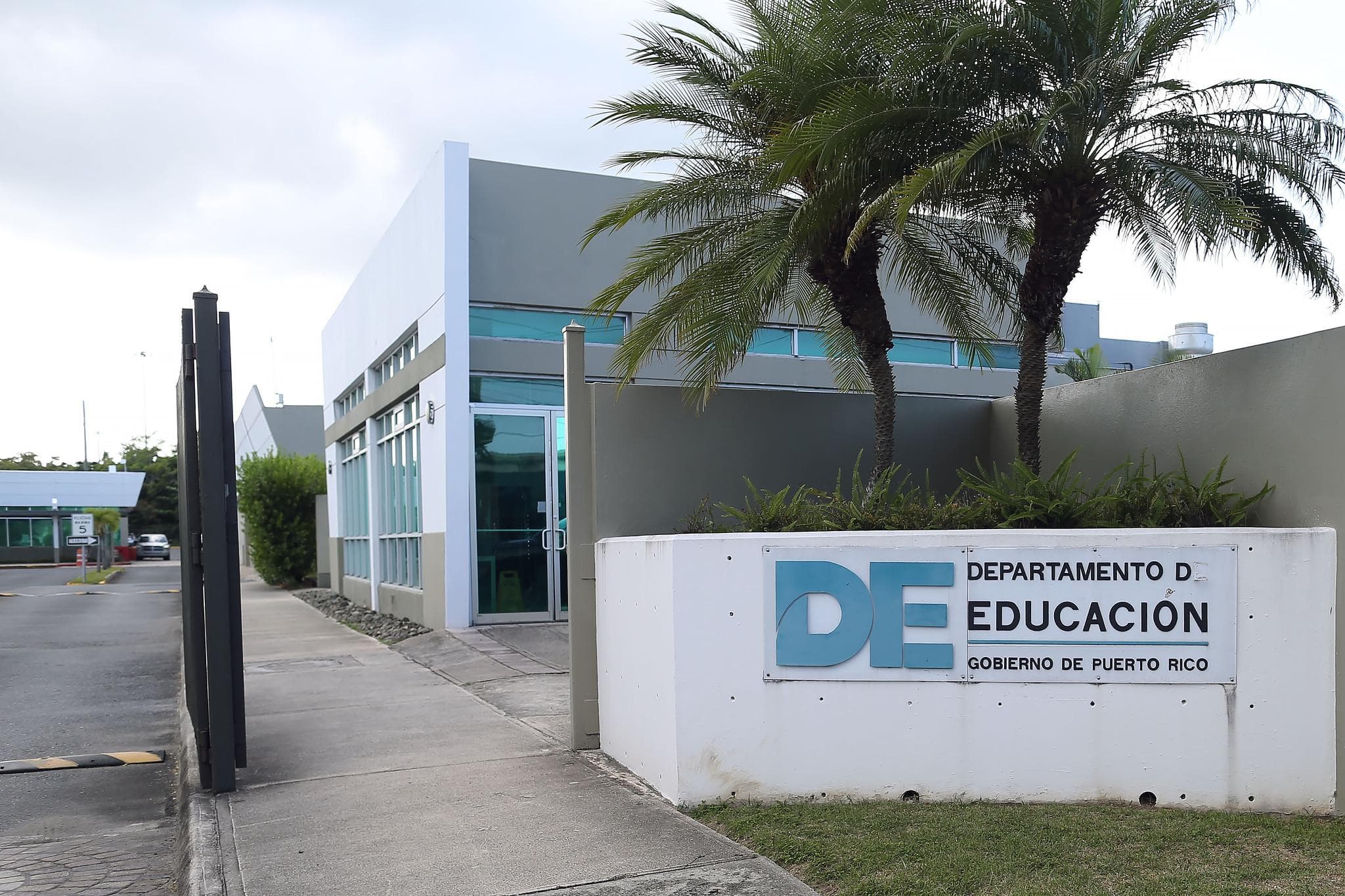 Educación anuncia reestructuración del calendario escolar