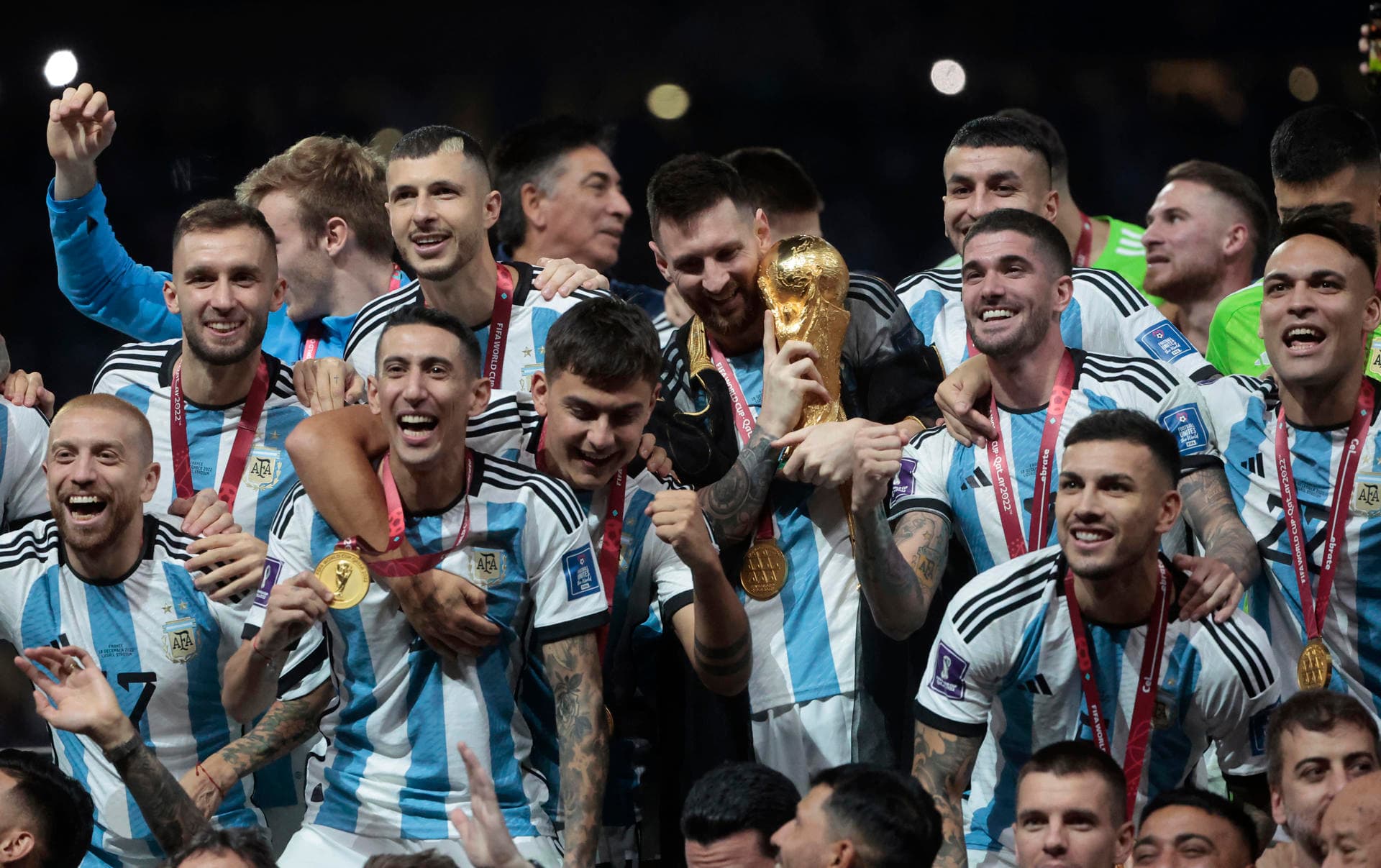 Argentina, a su primer debut victorioso como campeón del mundo