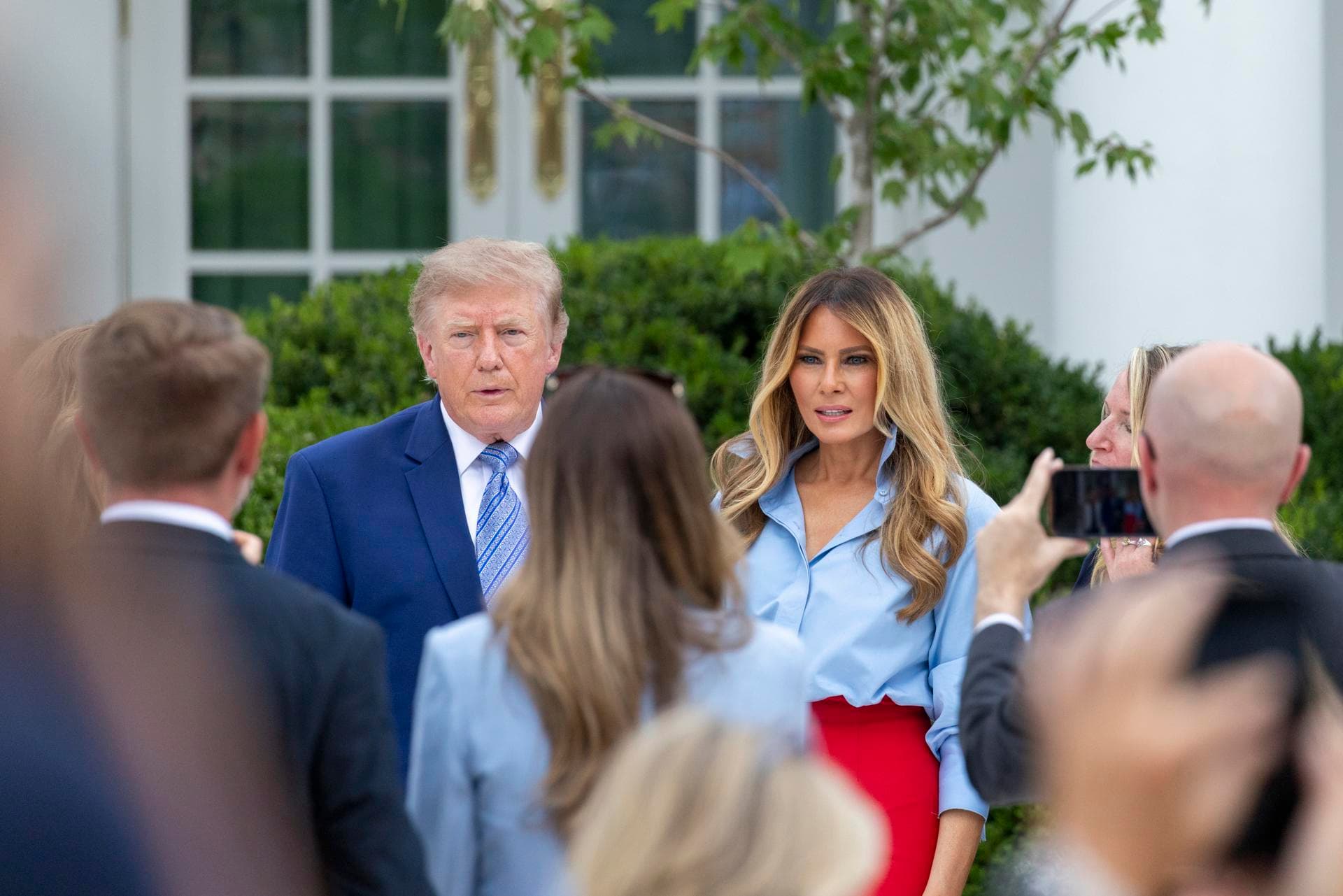 Trump dice que "Irán se está derrumbando por completo" previo al anuncio de más sanciones