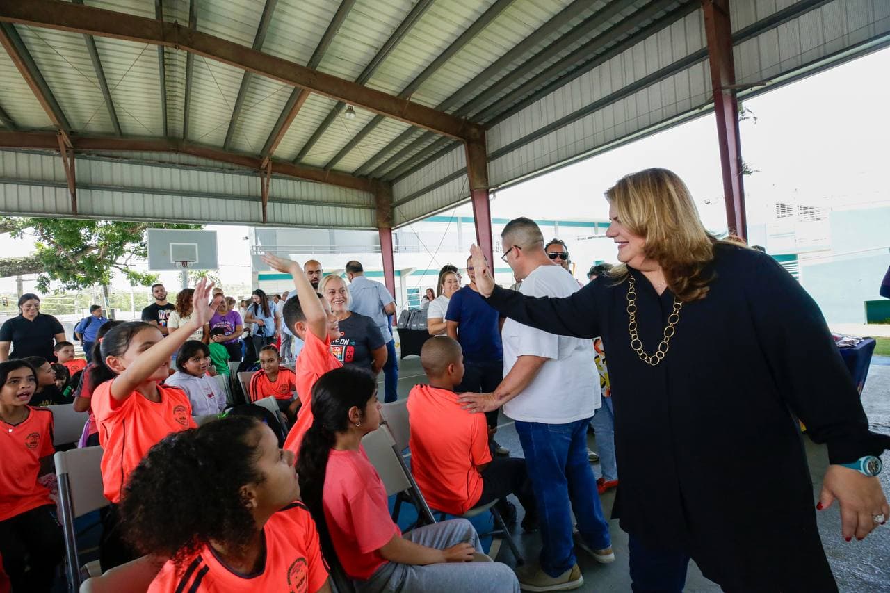 Gobierno inicia comienzo de clases con proyecto novel