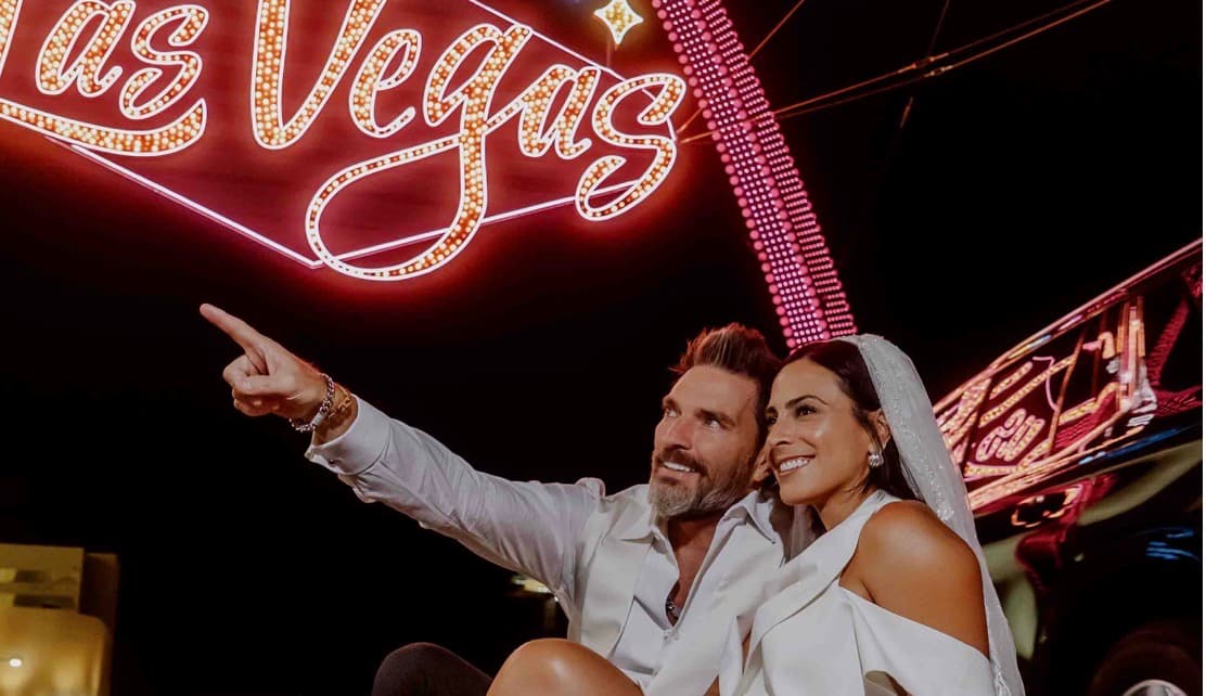 Julián Gil y Valeria Marín se casan otra vez en Las Vegas