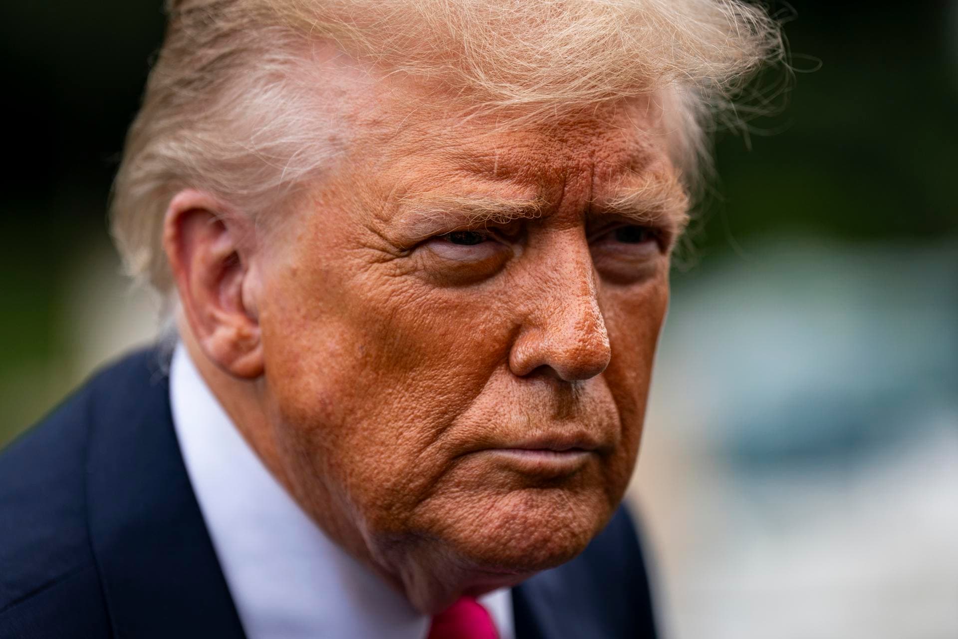 Trump pierde apoyo sobre su manejo de la inmigración