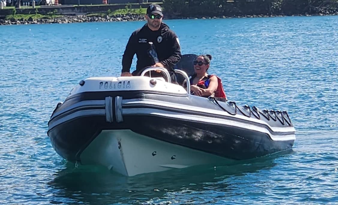 Unidad Marítima de la Policía de San Juan rescata a turista arrastrada por la corriente en playa de Condado