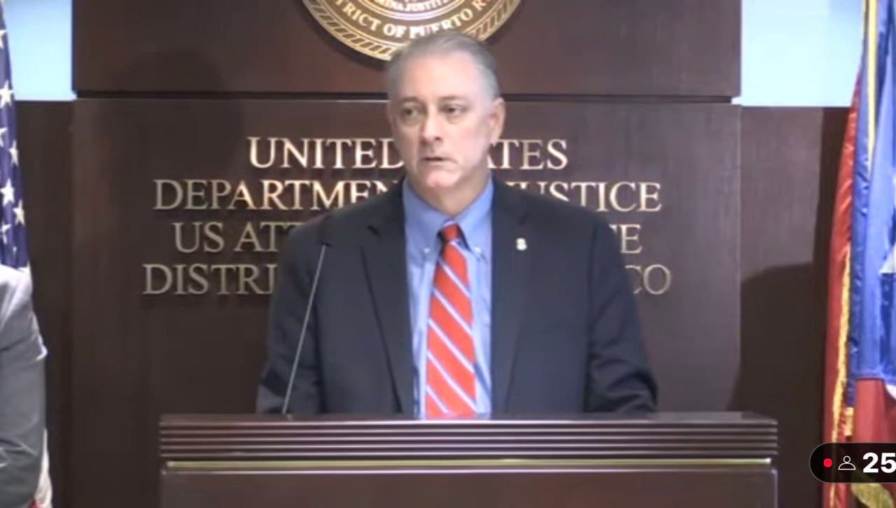 Dos policías municipales de Toa Alta enfrentan cargos federales por narcotráfico