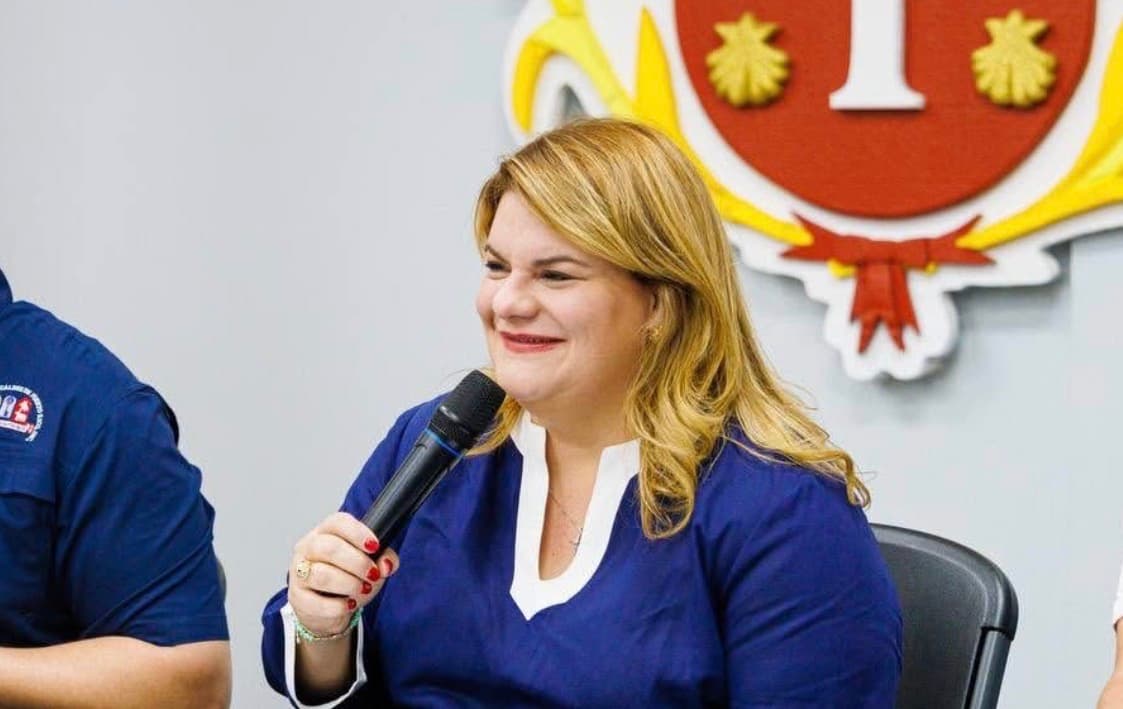 Gobernadora firma ‘Ley para Controlar la Amenaza Porcina a Nuestros Agricultores’