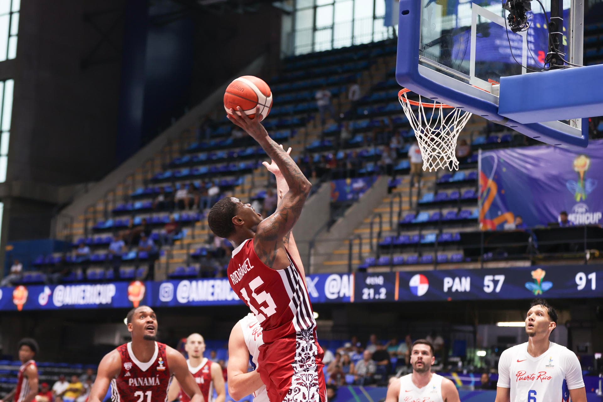 Puerto Rico bebuta con buen pie en el FIBA AmeriCup