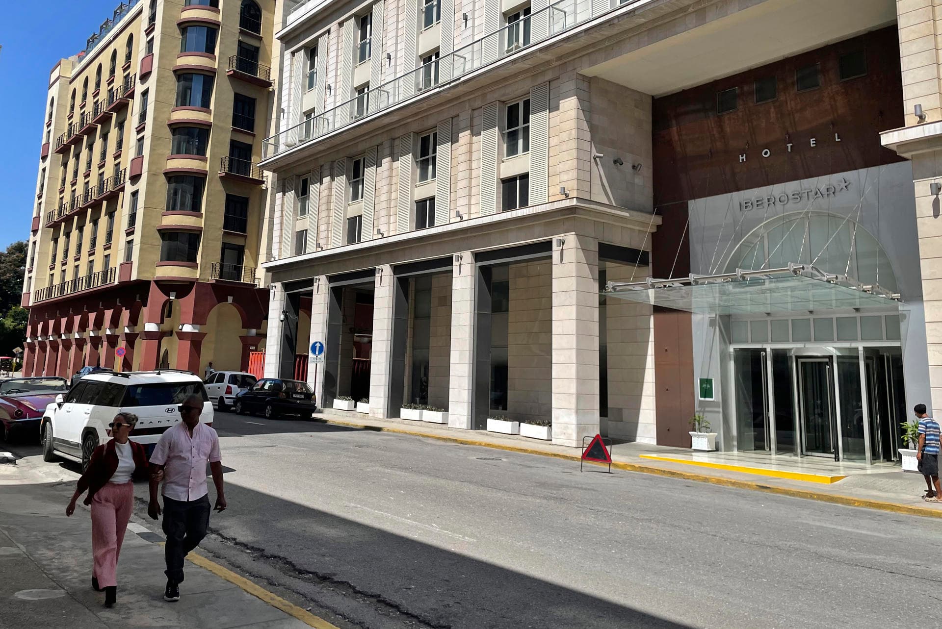 La salida de las hoteleras internacionales plantea dudas sobre el sector turístico en Cuba