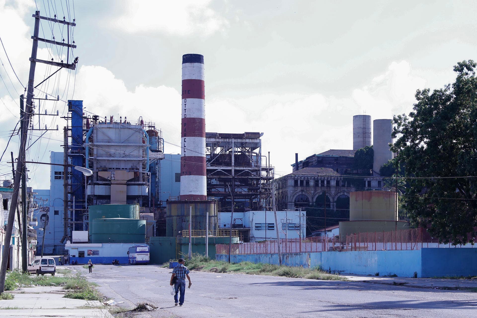 El 49 % de Cuba tendrá apagones simultáneos este sábado