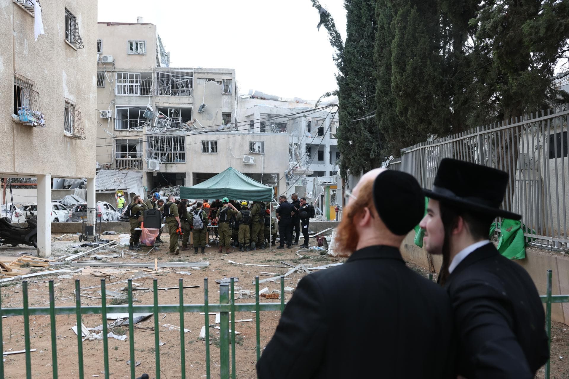 Otra noche de muerte y destrucción en Israel 