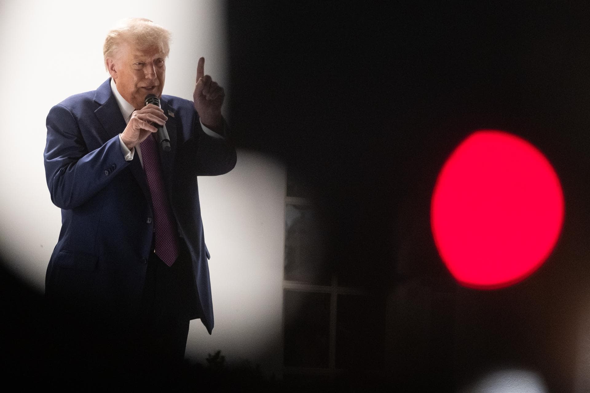 La retórica y políticas de Trump reducen el turismo a EEUU