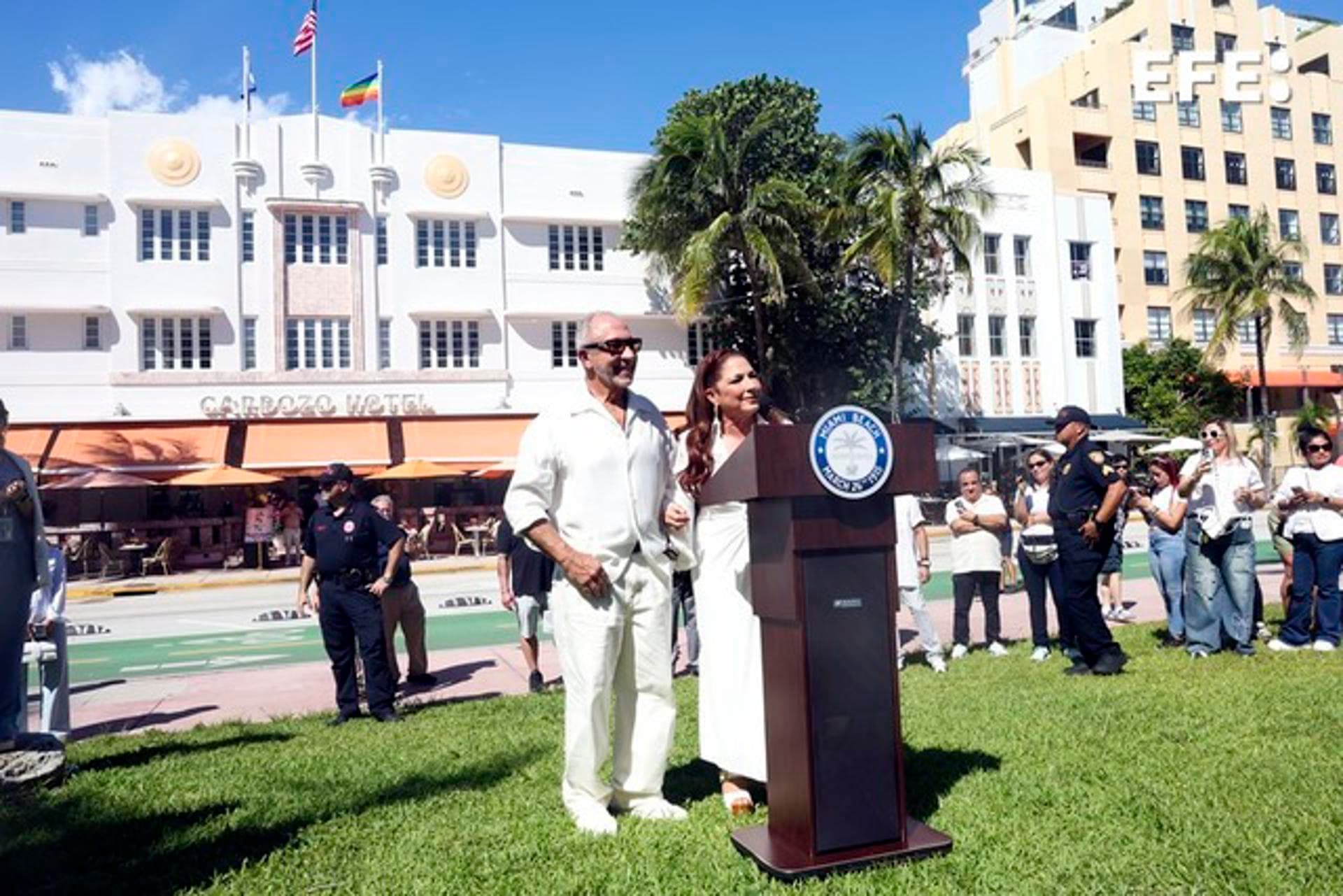 Miami Beach nombra una calle en honor a la ícono del pop latino Gloria Estefan
