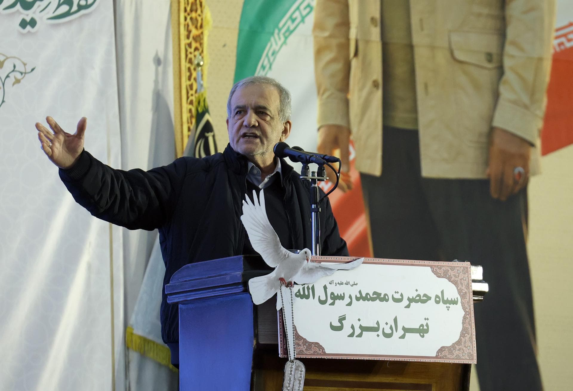 Pezeshkian dice que Irán afronta una “guerra total”