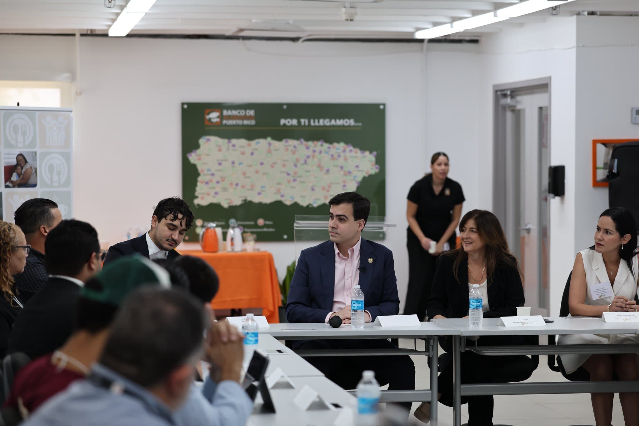 Comisionado Residente participa de mesa redonda junto al Banco de Alimentos de PR