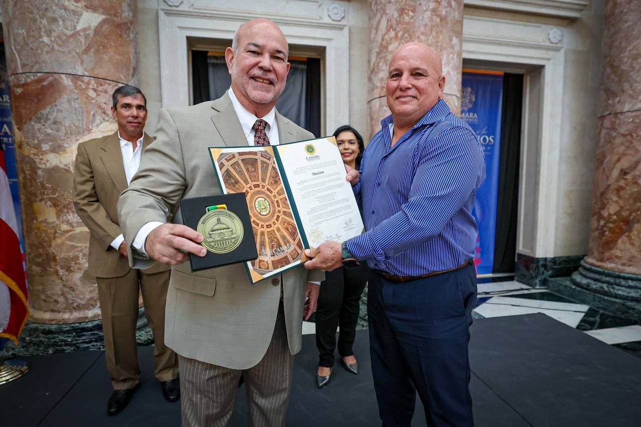 Entregan Medalla presidencial a 32 veteranos puertorriqueños que participaron en combate   